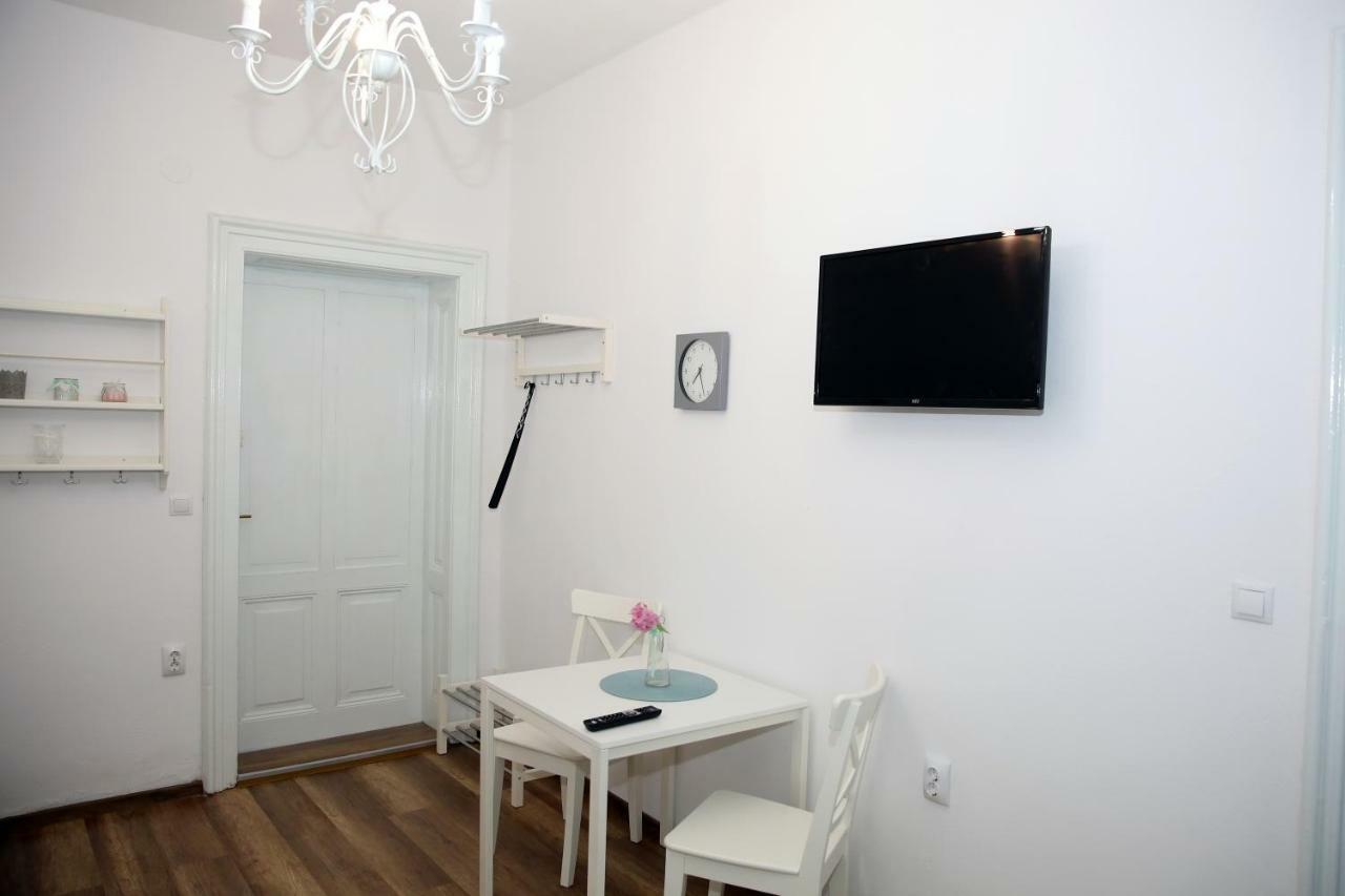 Schick Apartment Sibiu Buitenkant foto