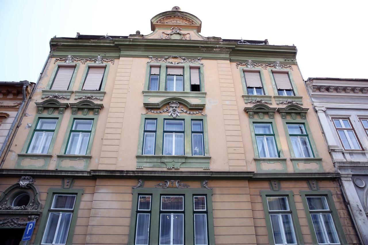 Schick Apartment Sibiu Buitenkant foto