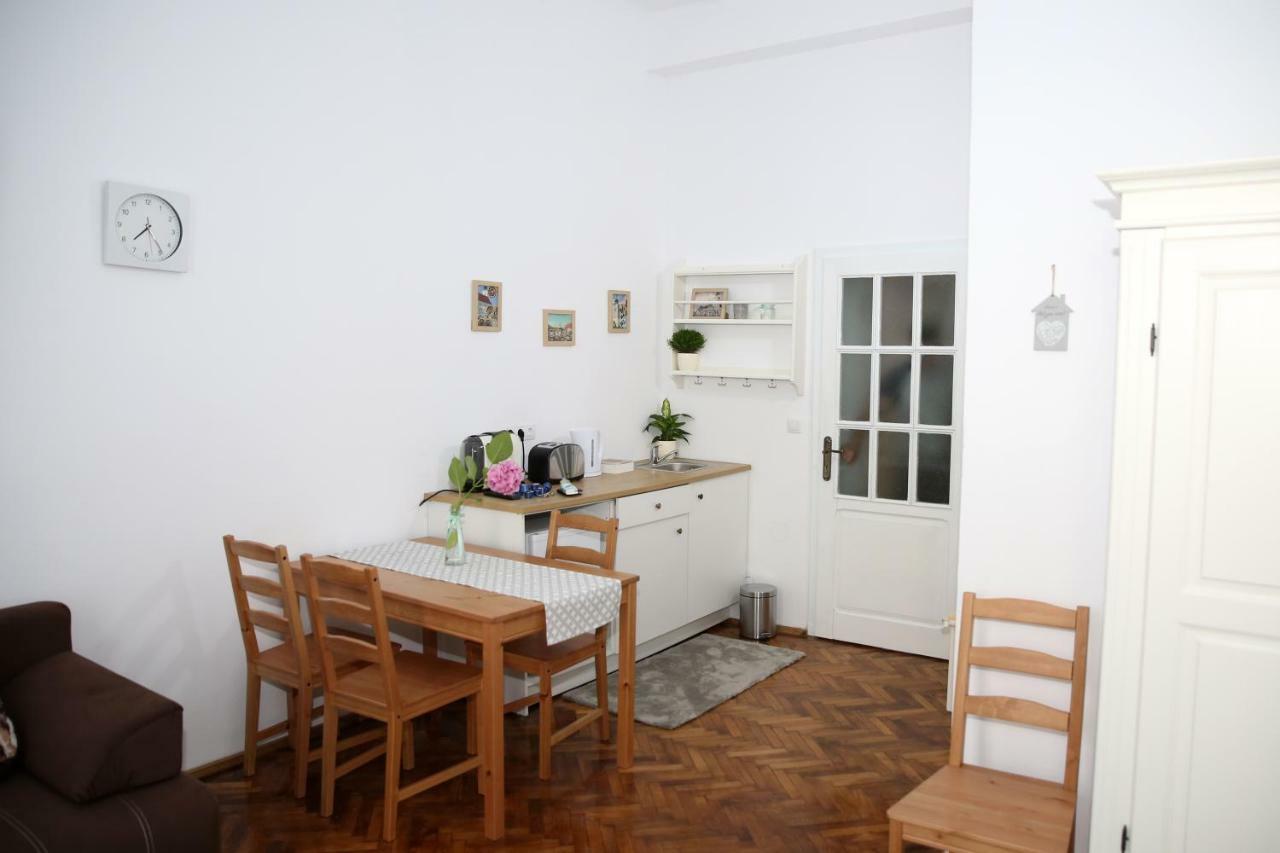 Schick Apartment Sibiu Buitenkant foto